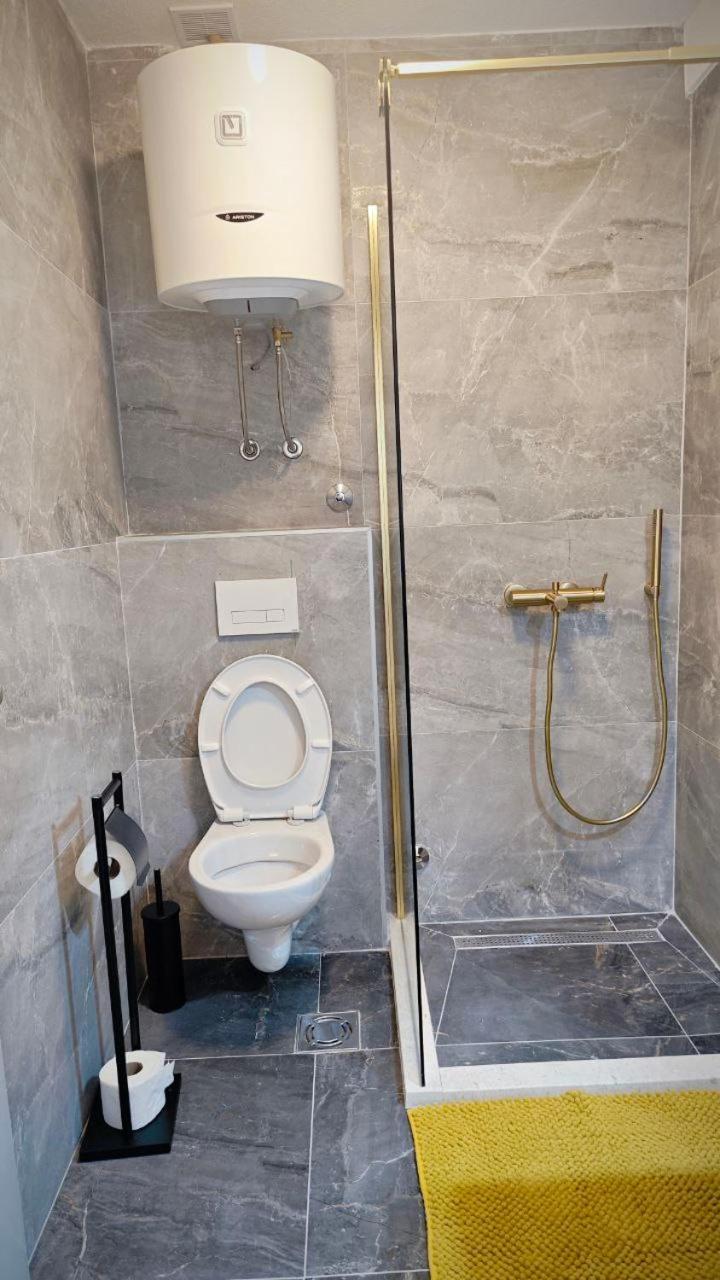Apartmani Radovic بِييلا المظهر الخارجي الصورة